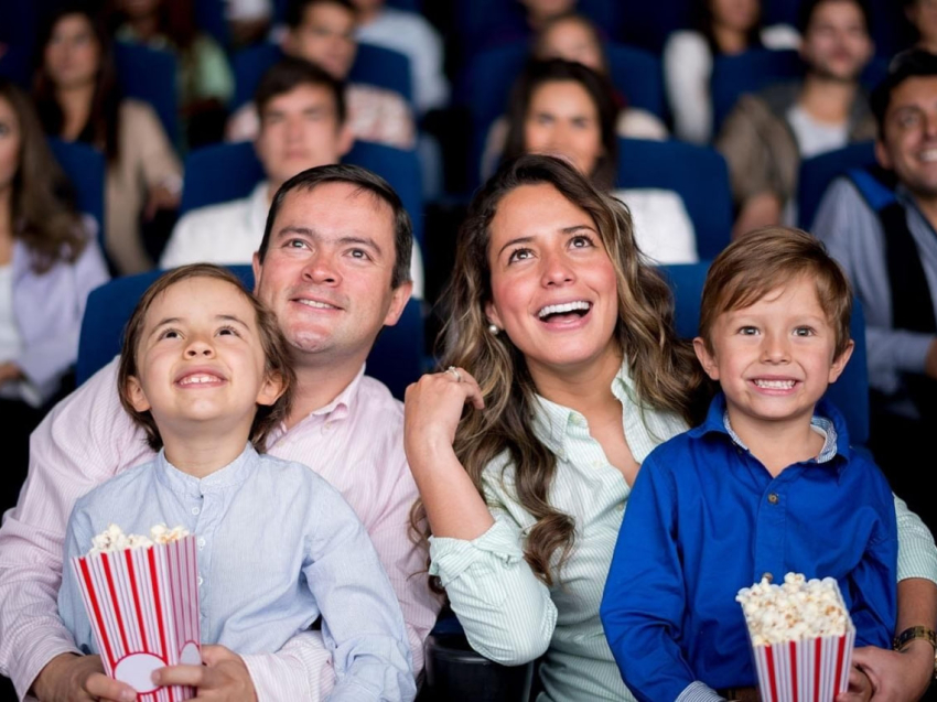Кинотеатр «Бригантина» подарит забайкальским семьям билеты на сеансы в День семьи, любви и верности 